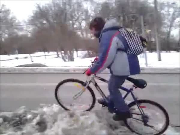 Idiot – skok na kole 