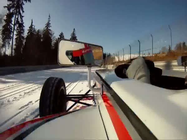 Borec - Formule 1 na sněhu