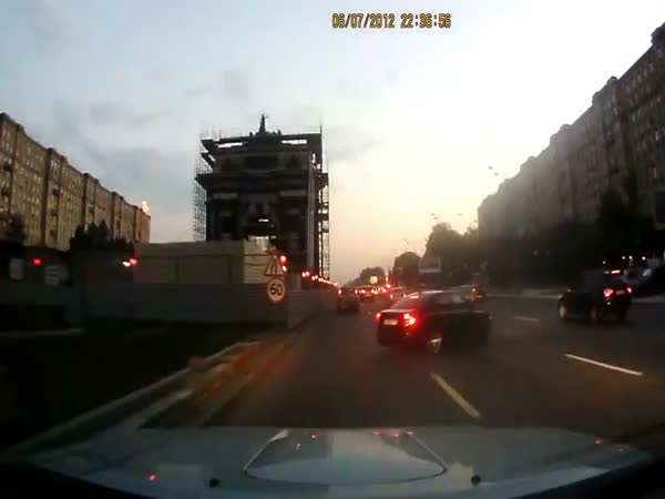 Nehoda - Šílenec na silnici