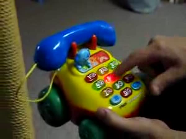 Sprostý dětský telefon