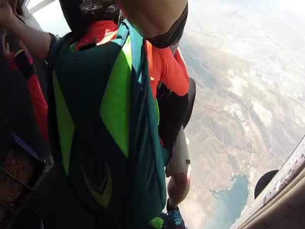     GoPro - Skok z letadla    