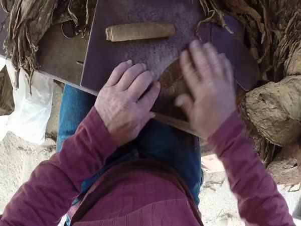       Takhle se vyrábí kubánské doutníky    