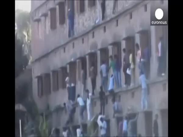       Podvádění při zkouškách v Indii      