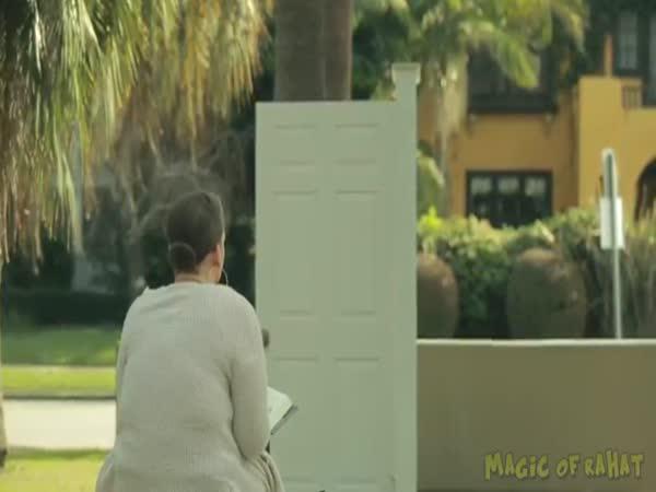     Nachytávka – Magické dveře    