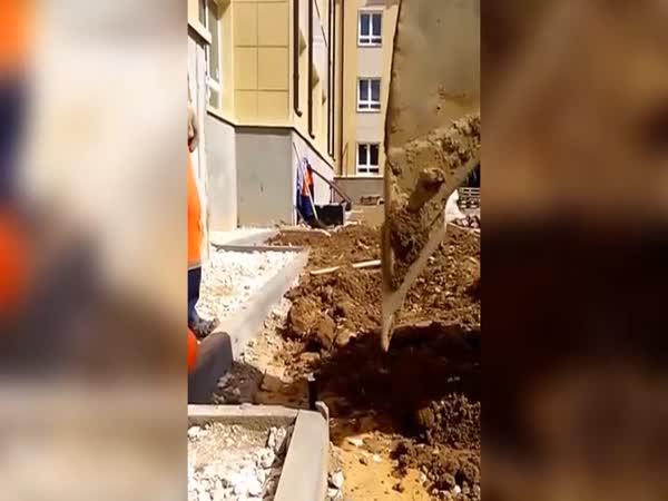   Bagrista a zapalovač    