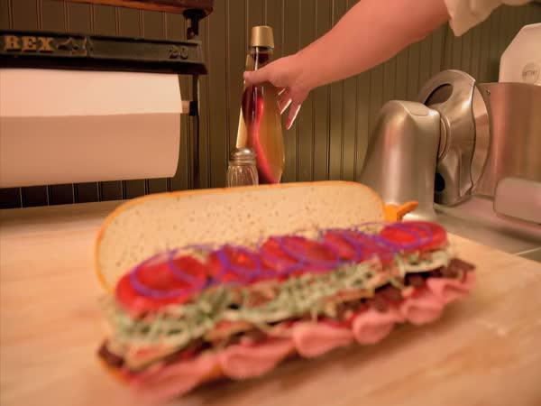     Sandwich s nejpodivnějšími ingrediencemi    