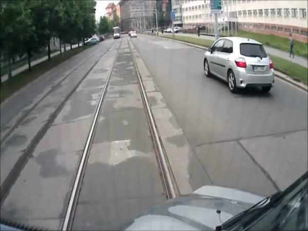 Česká republika - Tramvaj vs. Automobil