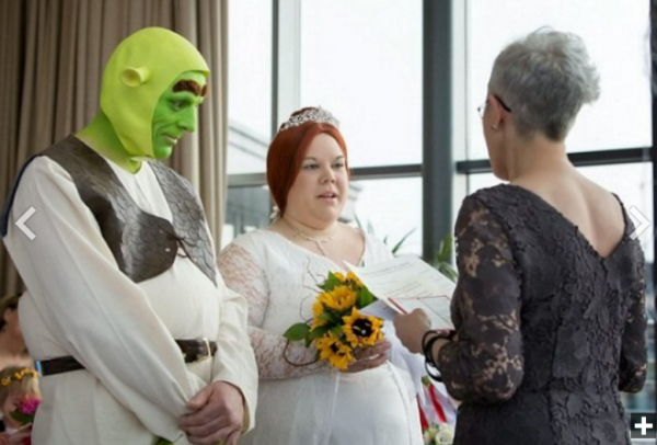 GALERIE - Nejdivnější svatební fotky