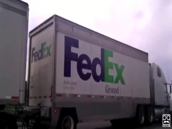 Jak dodává americká služba FedEx balíčky