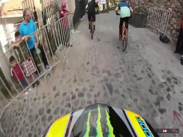     Downhill Taxco  