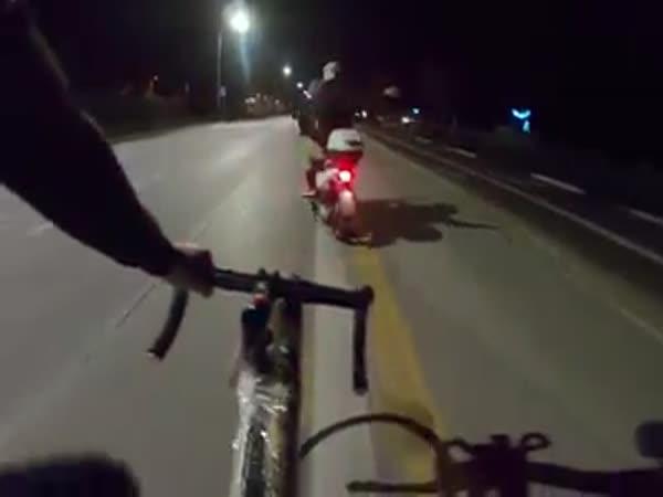 Nebezpečný cyklista