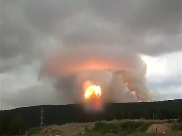 Výbuch muničního skladu v Rusku
