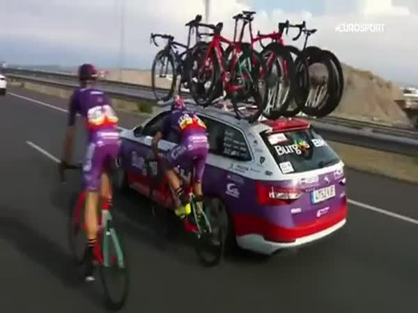 Během Tour de Spain ji požádal o ruku