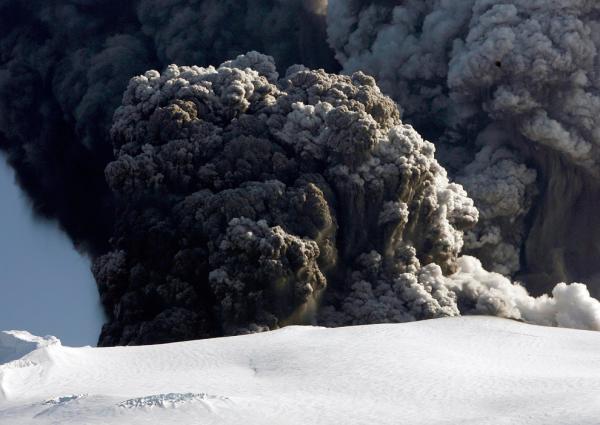     GALERIE – Fotografie sopky Eyjafjallajokull    