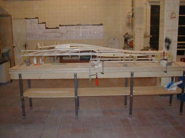     GALERIE – Postavil tryskové letadlo    