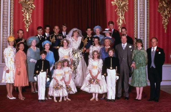     GALERIE – Fotografie královské rodiny    