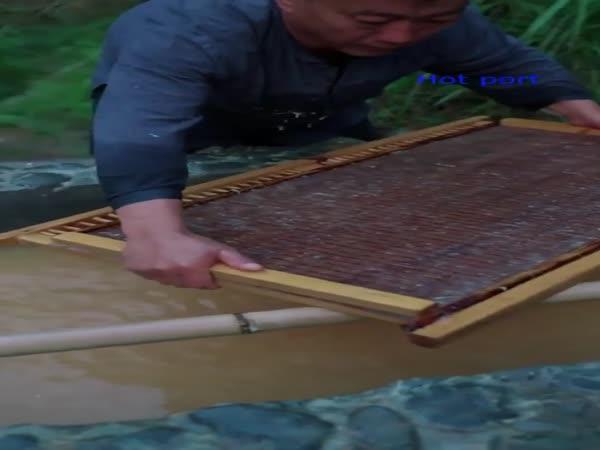     Tradiční výroba papíru v Číně    