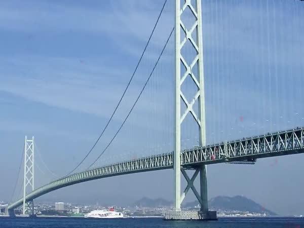   Turci postavili největší most  