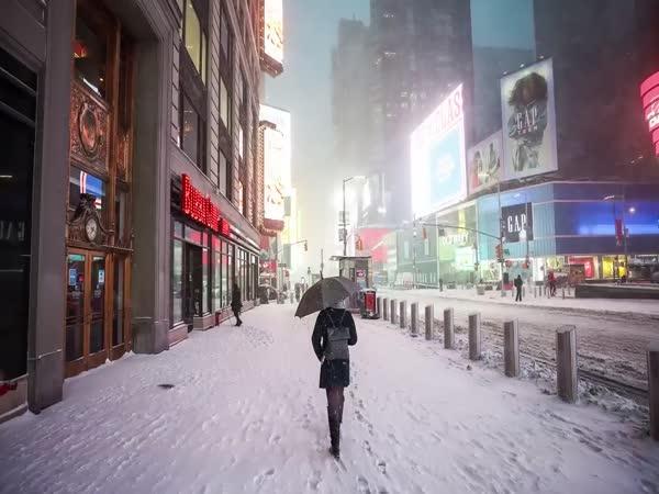   Rekordní sníh v New Yorku   