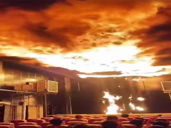   Požár v 5D kině  