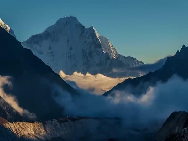     Nový objev na Mount Everestu    