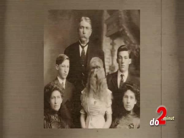       TOP 10 Ženy s podivnými životy      