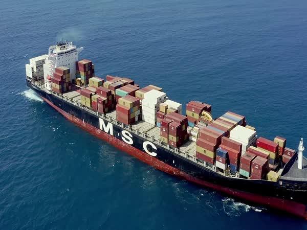     Obrana nákladních lodí proti pirátům    