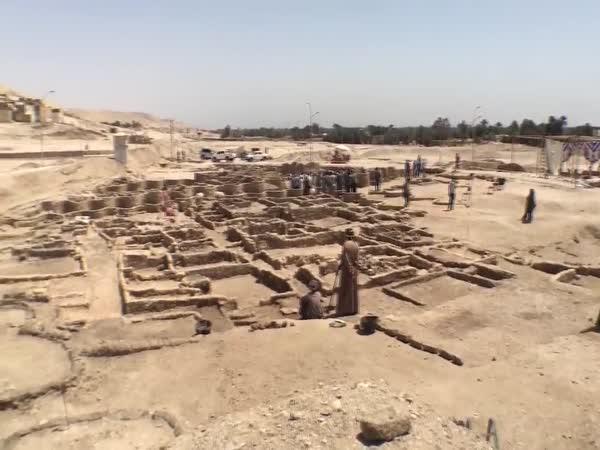       TOP 10 – Nejdivnější nálezy v Egyptě      