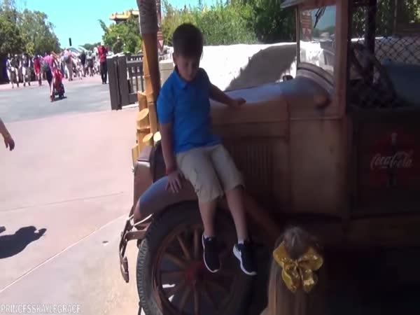       TOP 20 - Nedokončené Disney parky      